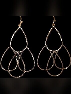 Delicate Teardrop Filigree Dangle Earrings